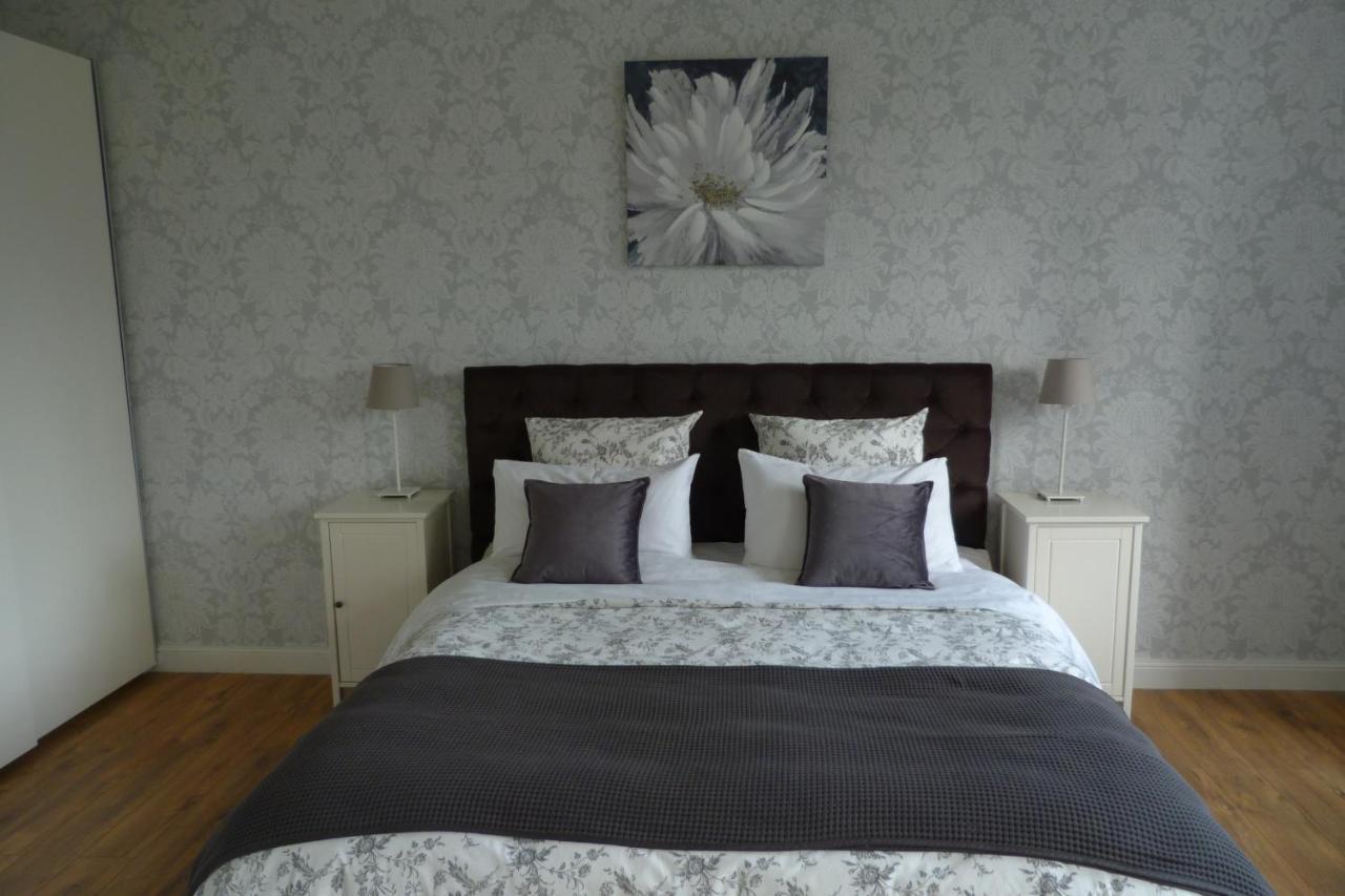 Bed and Breakfast Logis De L'Arceau Celles  Esterno foto